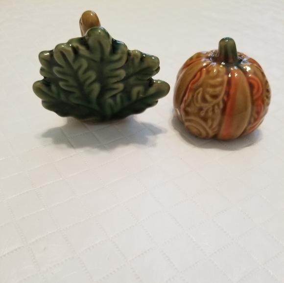 Turkey and pumpkin salt and pepper shakers - Picture 3 of 5